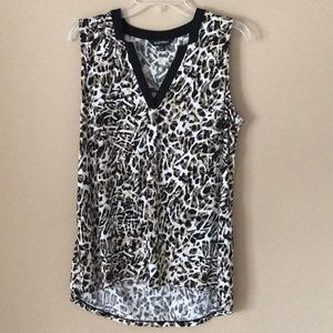 Ellen Tracy v neck blouse cheetah print Sz L
